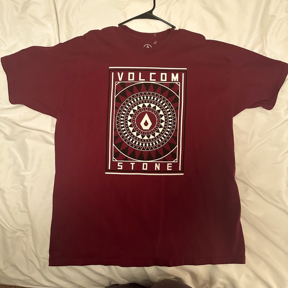 Men’s Volcom Burgundy T-shirt